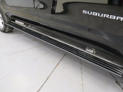 Used 2021 Chevrolet Suburban High Country w/ Premium Package image 39