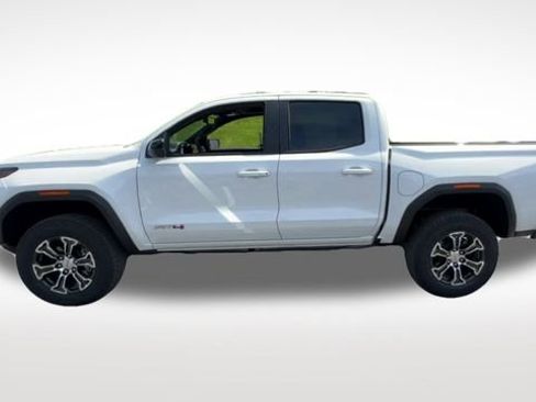 Used 2023 GMC Canyon AT4 w/ Canyon Safety Plus Package image 5