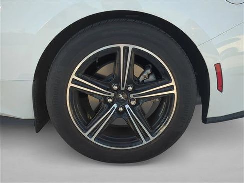 Used 2024 Ford Mustang Convertible image 7