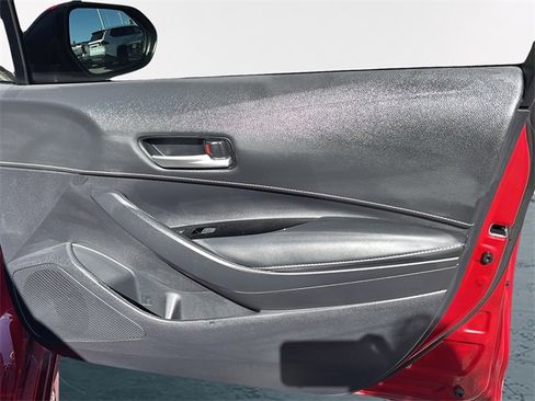 Used 2025 Toyota Corolla SE image 9