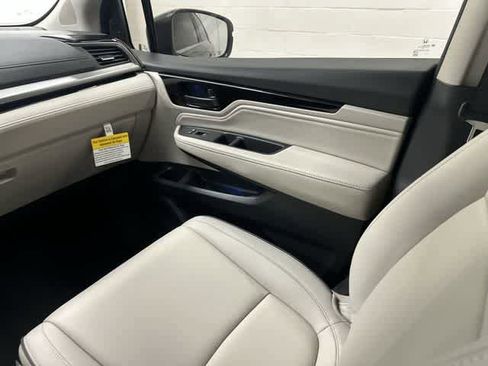 New 2026 Honda Odyssey Touring image 13