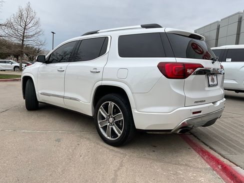 Used 2017 GMC Acadia Denali image 8
