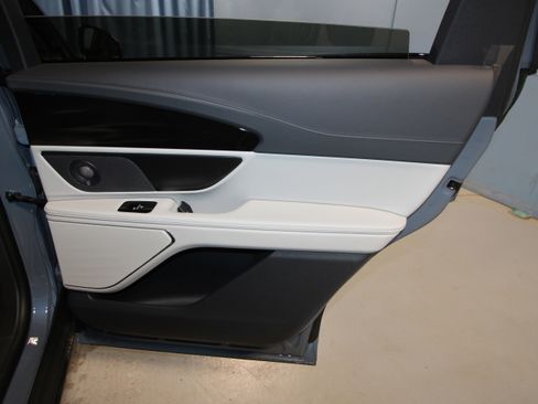 New 2026 Lincoln Nautilus Reserve image 27