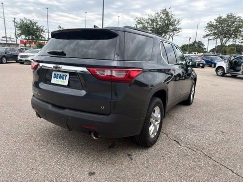 Used 2021 Chevrolet Traverse LT w/ LPO, Black Accent Package AWD/4WD image 5