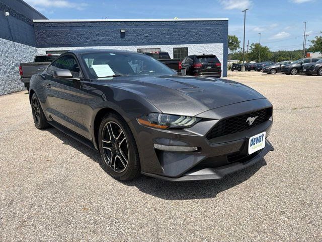 Used 2018 Ford Mustang Coupe w/ Equipment Group 101A RWD image 7