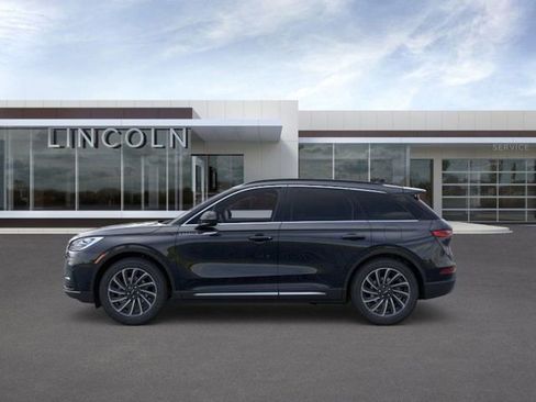 New 2026 Lincoln Corsair Reserve image 3