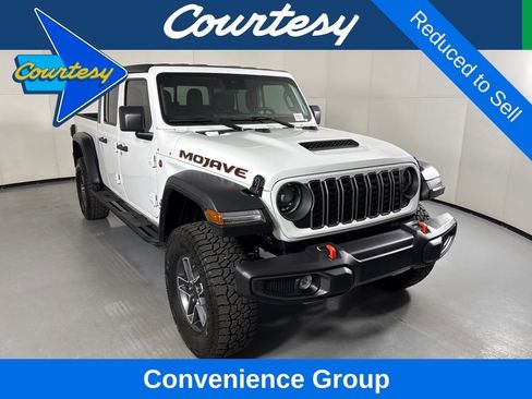 Used 2025 Jeep Gladiator Mojave w/ Safety Group AWD/4WD image 1