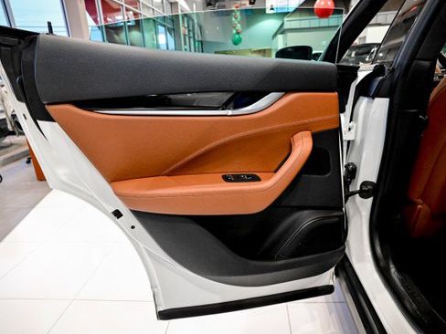 Used 2022 Maserati Levante GT image 20