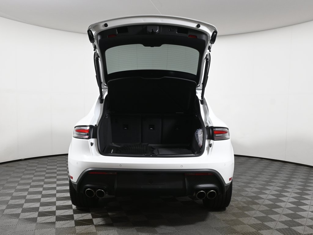 Used 2023 Porsche Macan S AWD/4WD image 40