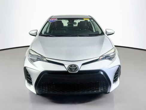 Used 2017 Toyota Corolla SE FWD image 3