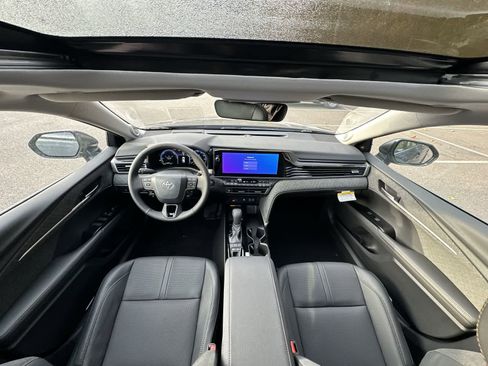 Used 2026 Toyota Camry XLE w/ Premium Package AWD/4WD image 42