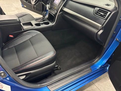 Used 2017 Toyota Camry SE FWD image 27