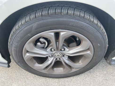 Used 2024 Honda Accord EX image 11