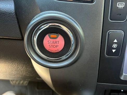 Used 2016 Nissan Titan Platinum Reserve image 25