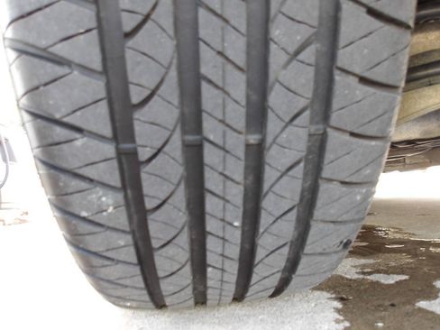Used 2013 Buick Enclave Leather FWD image 11
