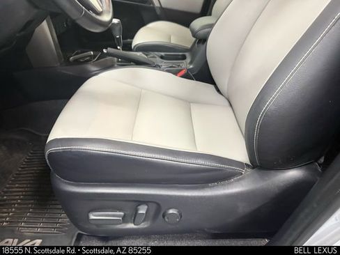 Used 2016 Toyota RAV4 Limited image 13