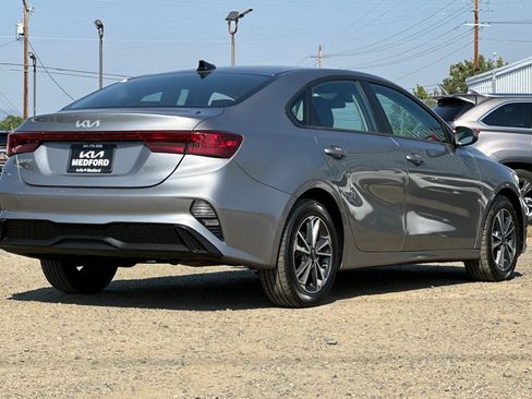 Used 2024 Kia Forte LXS FWD image 4