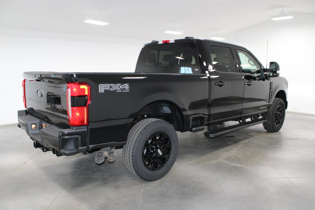 New 2026 Ford F350 Lariat w/ Black Appearance Package AWD/4WD image 7