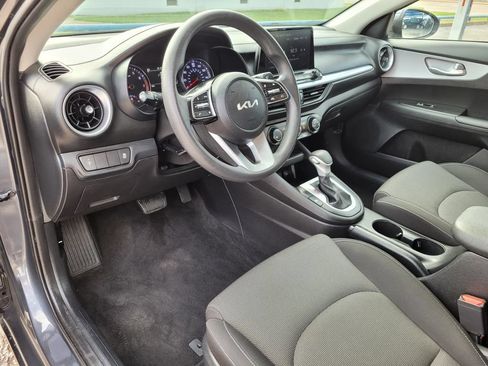 Used 2024 Kia Forte LXS FWD image 2