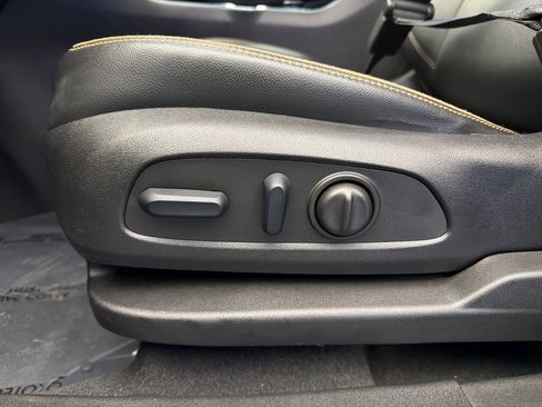 Used 2023 GMC Terrain AT4 image 12