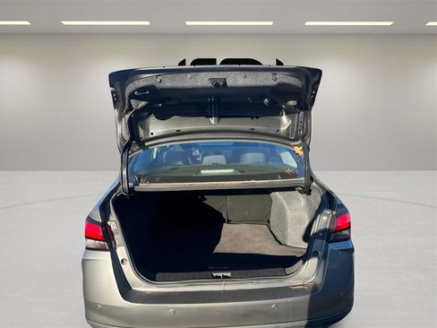 Used 2021 Nissan Versa SV image 27