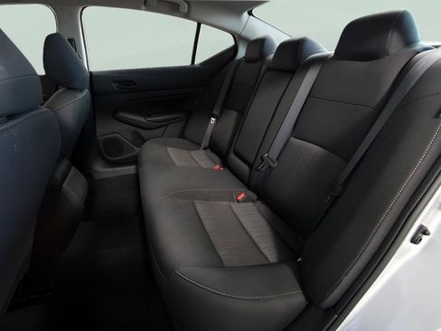 Certified 2024 Nissan Altima 2.5 S FWD image 12