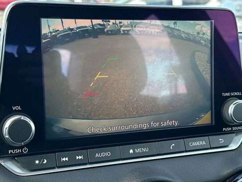 Used 2021 Nissan Sentra SV image 18