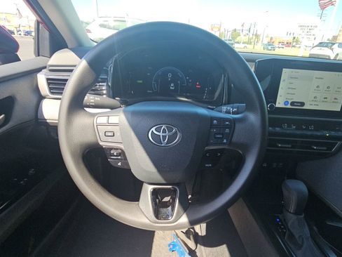 Certified 2025 Toyota Camry LE AWD/4WD image 11