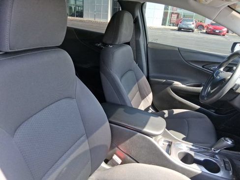 Used 2017 Chevrolet Malibu LS w/ LPO, Convenience Package 1 FWD image 11