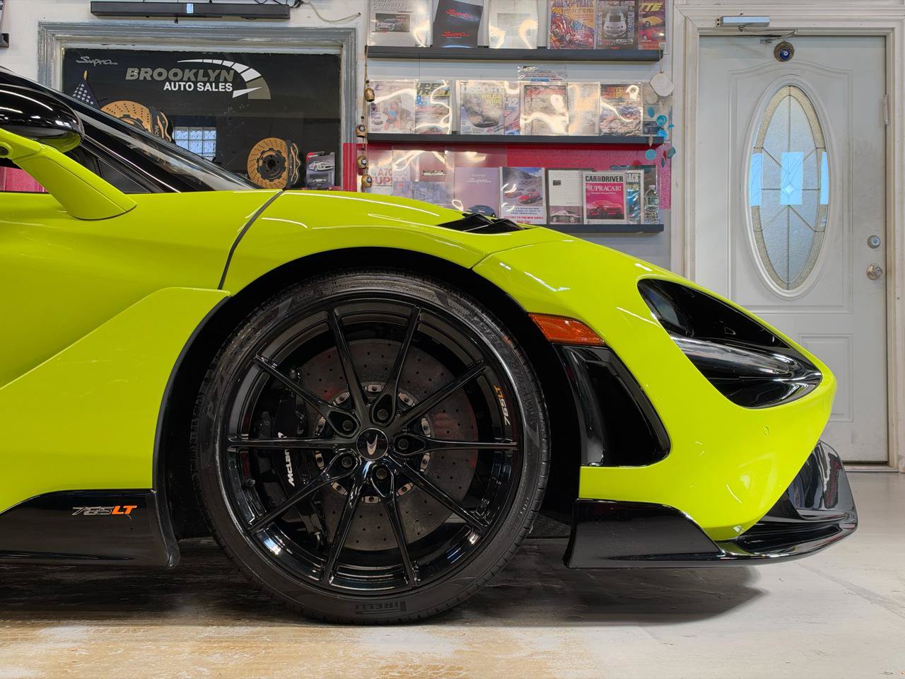 Used 2021 McLaren 765LT RWD image 15
