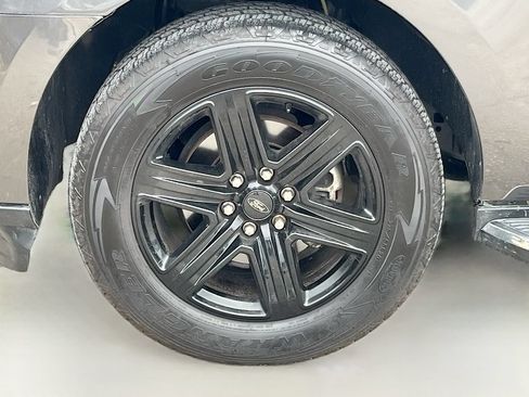 Used 2020 Ford Expedition Max XLT w/ Equipment Group 202A AWD/4WD image 31