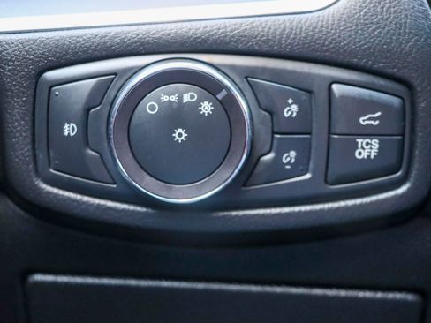 Used 2019 Ford Edge Titanium image 30