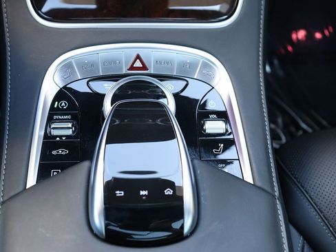 Used 2019 Mercedes-Benz S 560 Sedan w/ AMG Line Exterior image 60