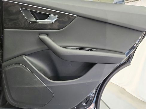 Used 2023 Audi Q8 Premium w/ Convenience Package image 54