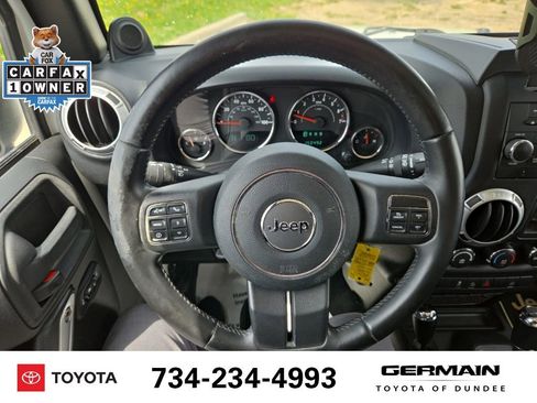 Used 2012 Jeep Wrangler Unlimited Sahara w/ Dual Top Group AWD/4WD image 20