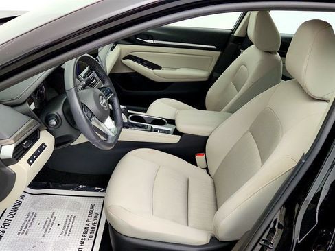Used 2023 Nissan Altima 2.5 SV w/ SV Premium Package AWD/4WD image 21