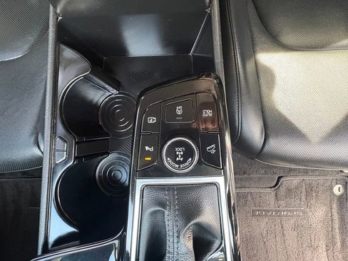 Used 2023 Kia Sportage EX image 11