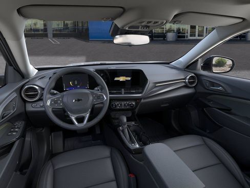 New 2026 Chevrolet Trax ACTIV w/ Sunroof Package FWD image 15