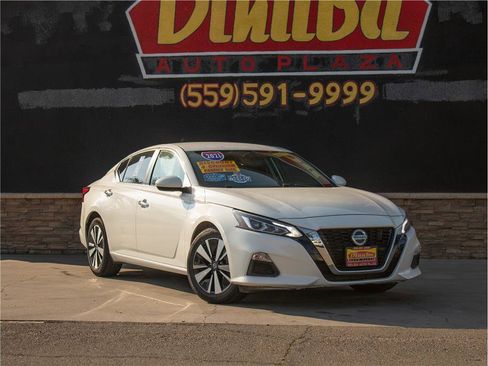 Used 2021 Nissan Altima 2.5 SV image 4