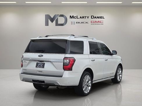 Used 2019 Ford Expedition Platinum RWD image 5