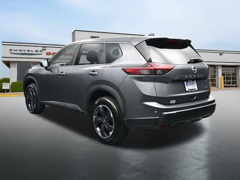 Used 2026 Nissan Rogue SV AWD/4WD image 3