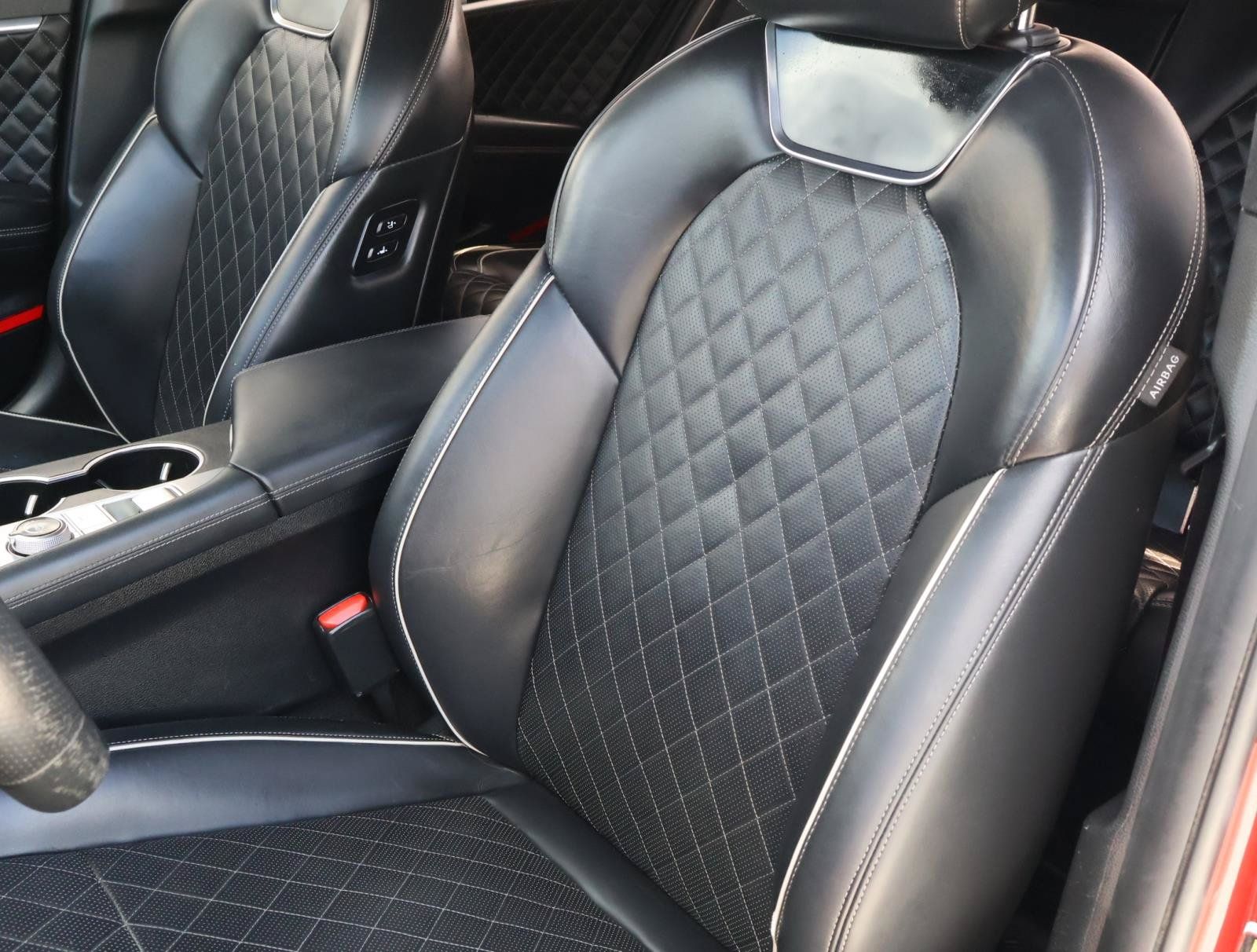 Used 2020 Genesis G70 3.3T w/ Sport Package RWD image 14