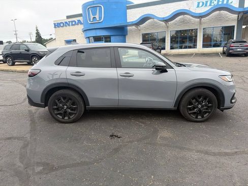 Used 2024 Honda HR-V Sport image 8