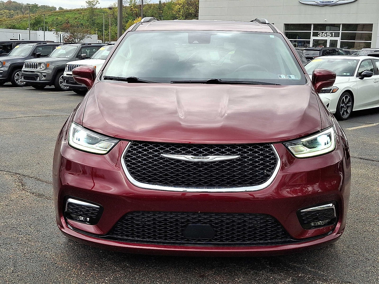 Certified 2021 Chrysler Pacifica Touring-L w/ Premium & Safety Sphere Group FWD image 2