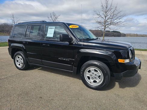 Used 2016 Jeep Patriot Sport w/ Power Value Group image 3