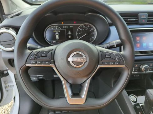 New 2025 Nissan Versa SV w/ Trunk Package image 30