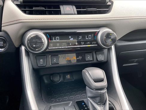 Used 2023 Toyota RAV4 XLE w/ Convenience Package image 32