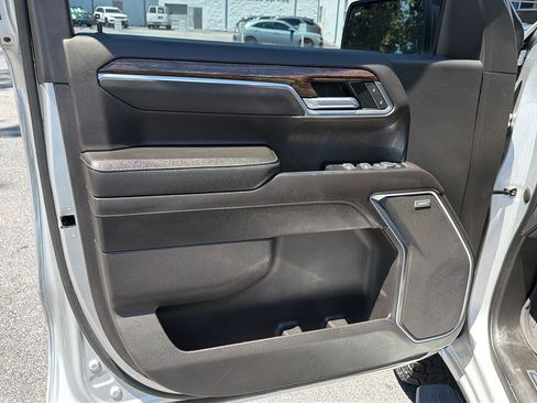 Used 2022 GMC Sierra 1500 Elevation w/ Elevation Premium Package AWD/4WD image 16