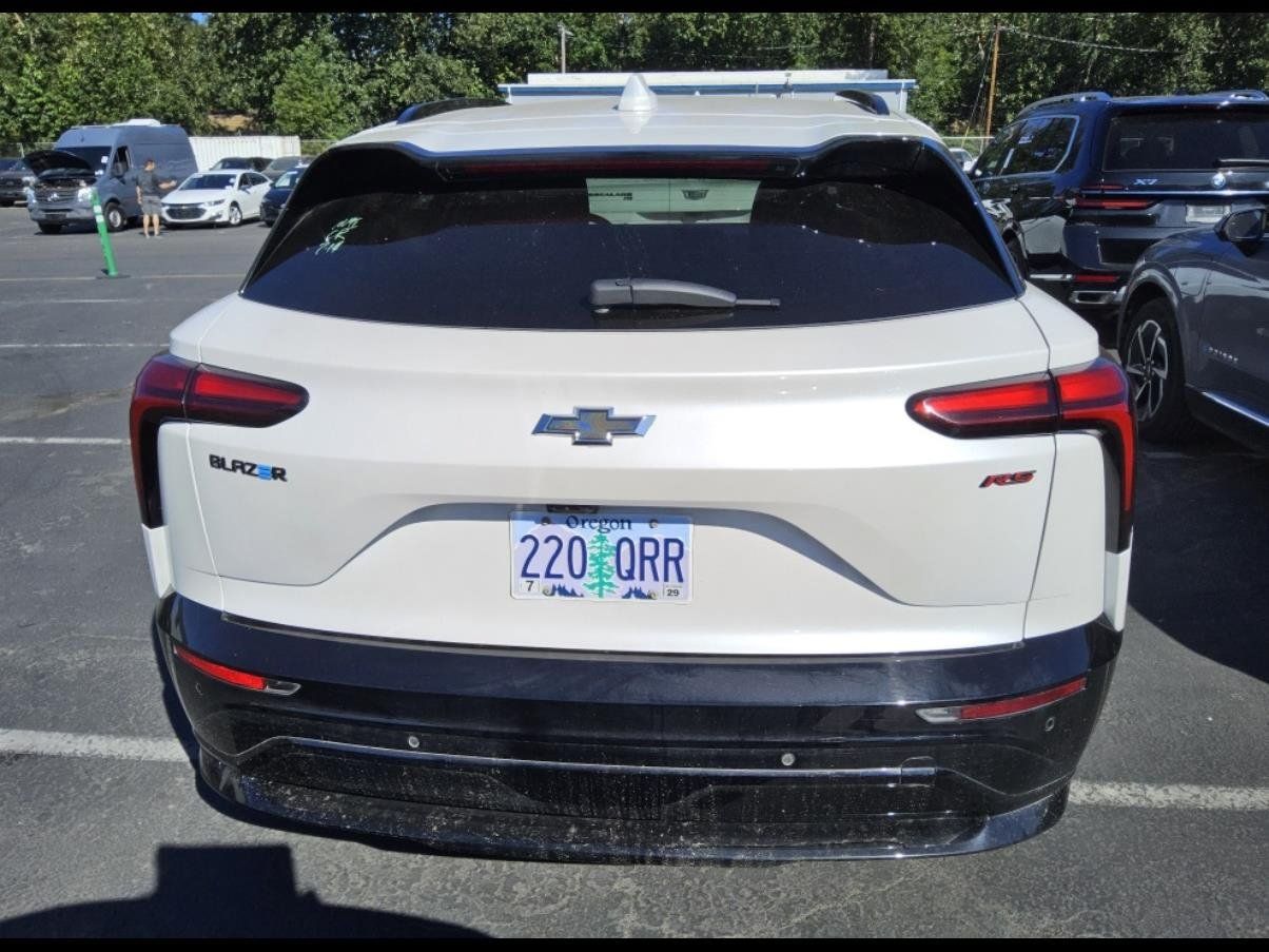 Used 2025 Chevrolet Blazer EV RS RWD image 19