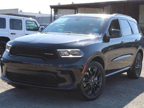 Used 2024 Dodge Durango GT w/ Blacktop Package image 8
